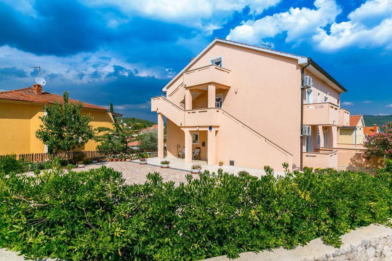 Apartmani Luka Kornić Exteriér fotografie