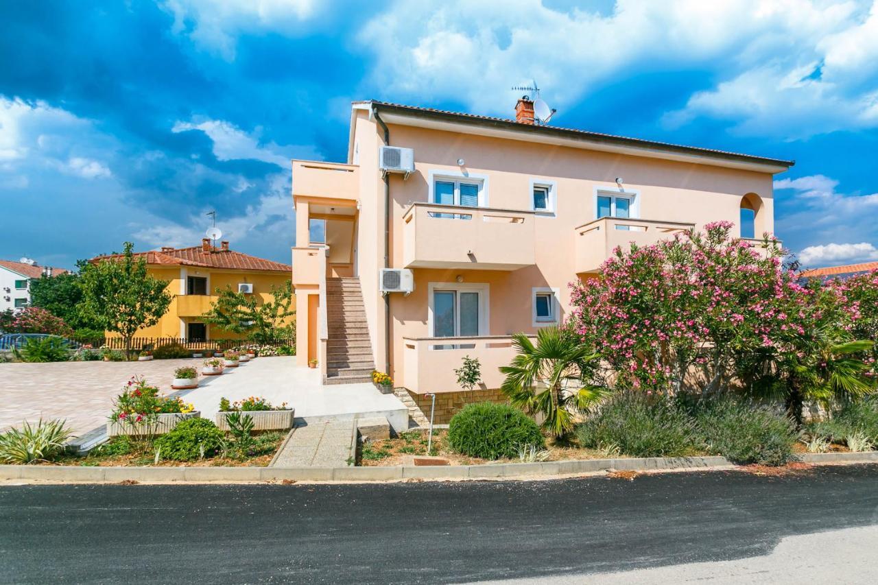 Apartmani Luka Kornić Exteriér fotografie