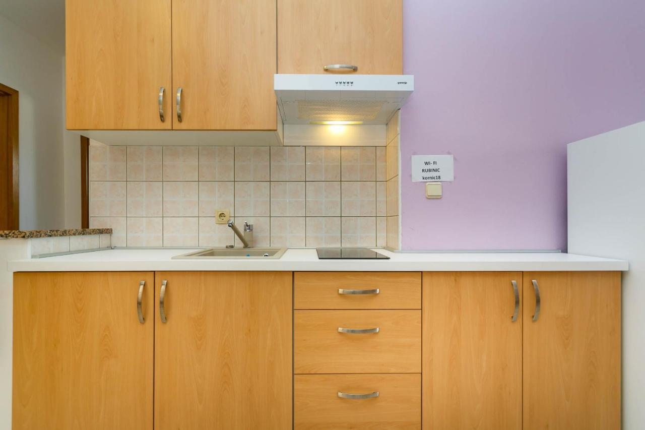 Apartmani Luka Kornić Exteriér fotografie