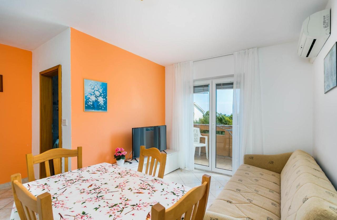 Apartmani Luka Kornić Exteriér fotografie